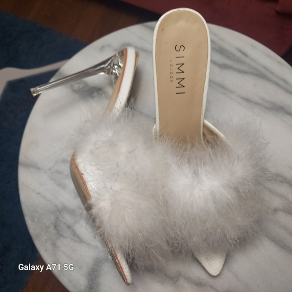 SIMMI SHOES WHITE PLUSH PLEASURE FUR MULES - Picture 3 of 6